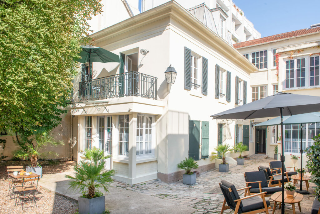 Family apartment at Hôtel Helzear Montparnasse by Esteem in Paris